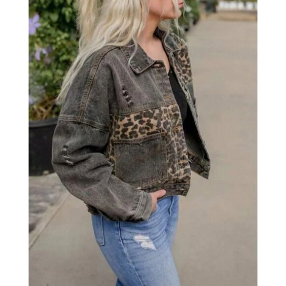 Women's Loose Button Down Cropped Denim Jacket Long Sleeves Cheetah Grey - Picture 5 of 6